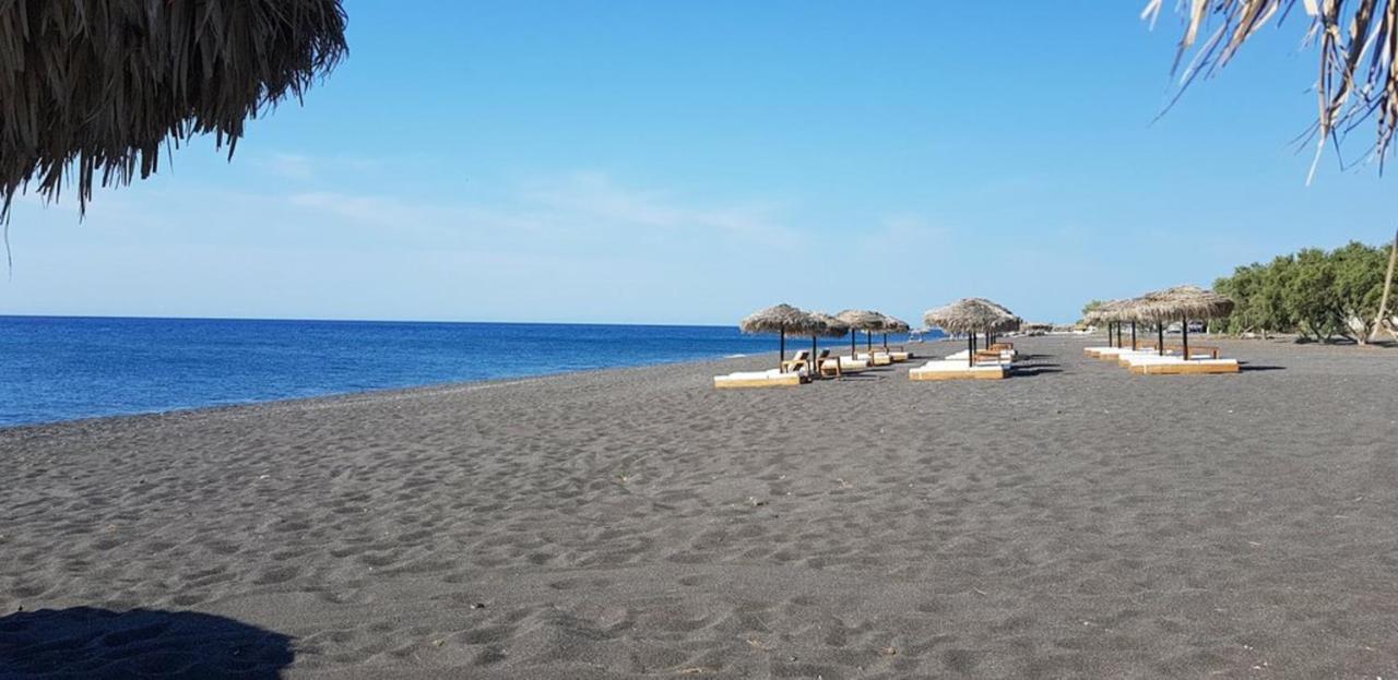 One And Only Beachfront Rooms Perissa  Eksteriør billede
